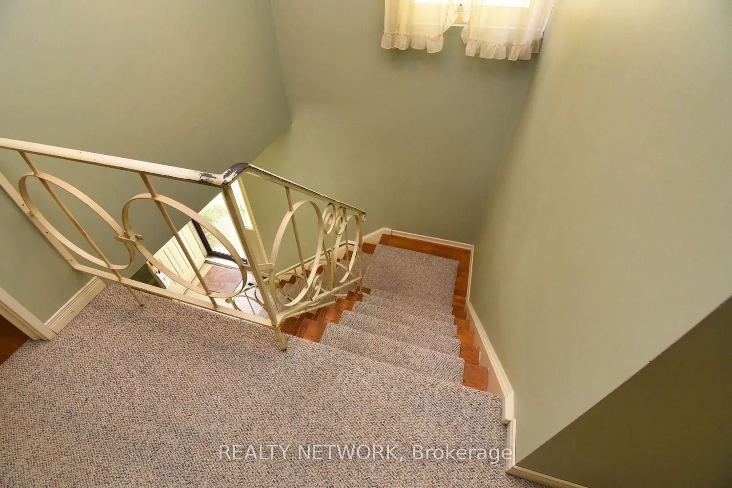 18 Pleasant Avenue
