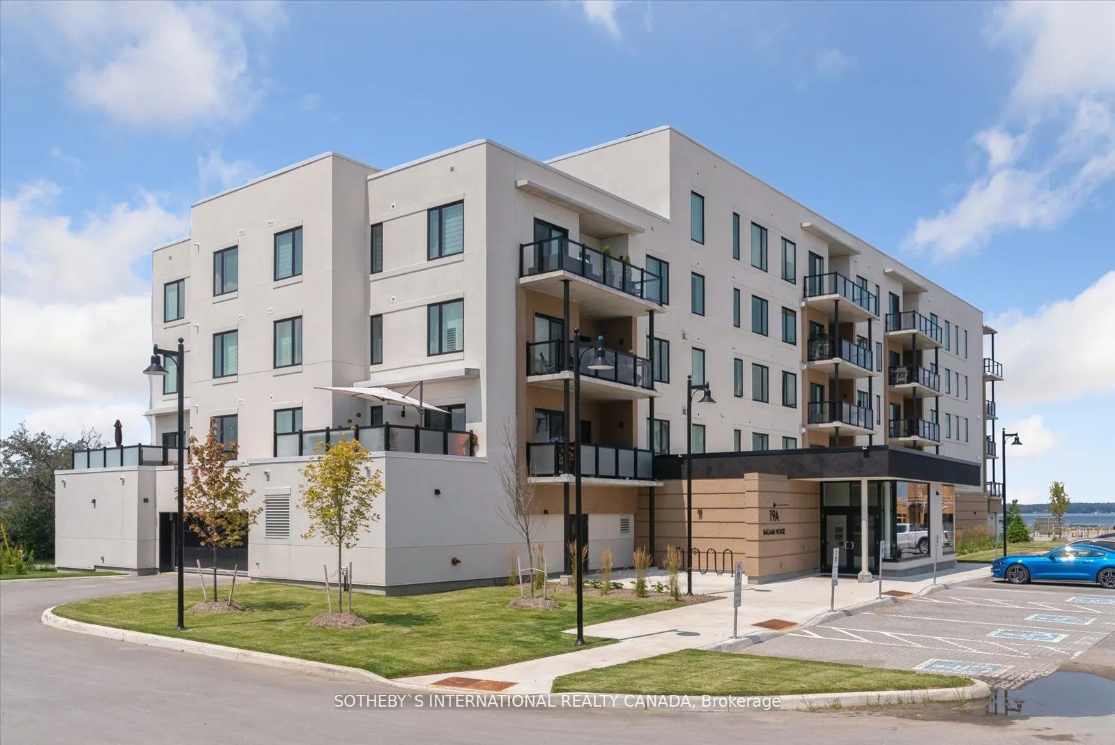19B West Street N #306