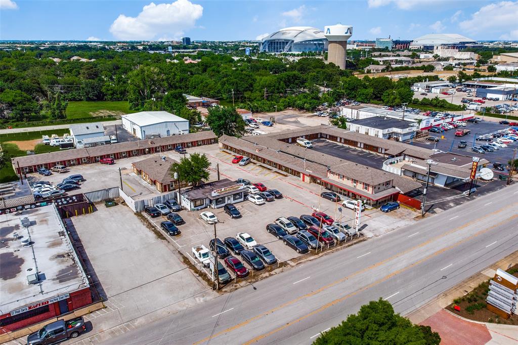 Listing 14582464 - Large Photo # 1