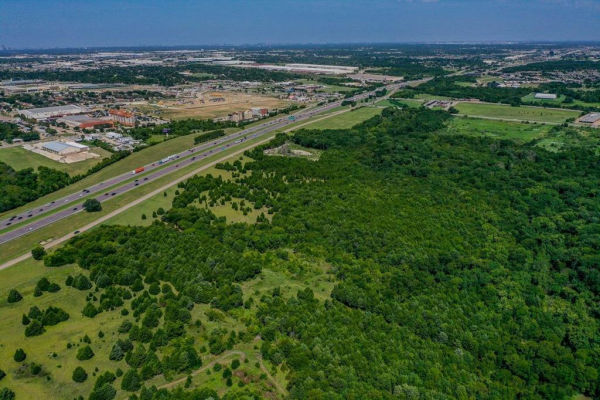 22100 Lbj Freeway N, Mesquite