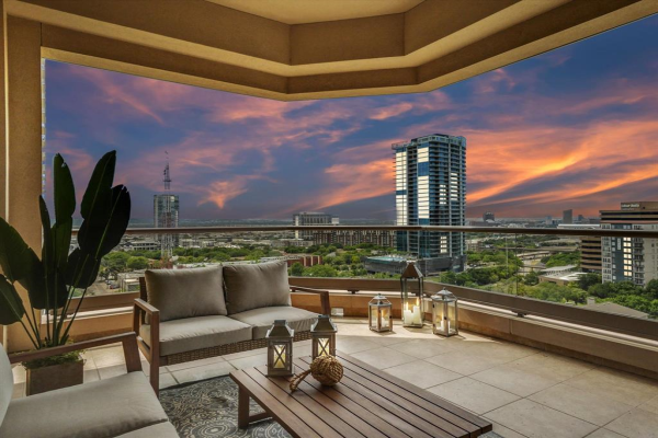2300 Wolf Street, Dallas