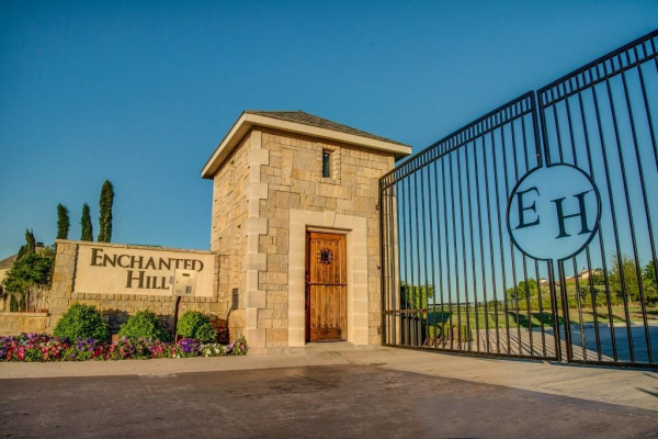 2401 Hollow Hill Lane, Lewisville