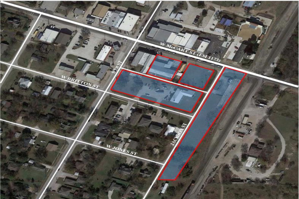 129 W McCart, Krum