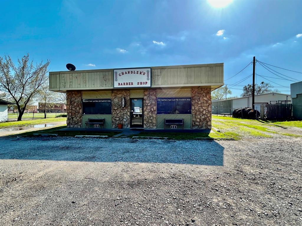 Listing 20023972 - Large Photo # 1