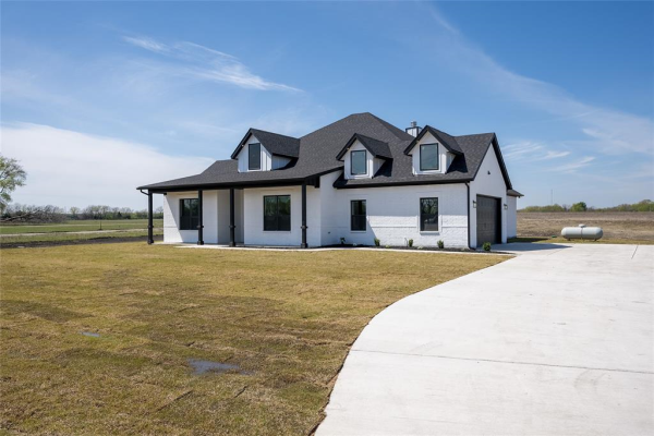 1107 Harrell Road, Howe