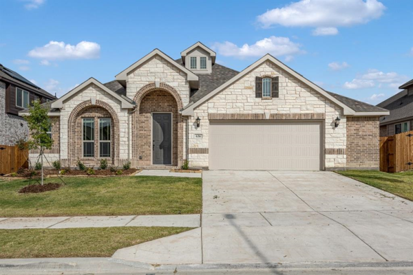636 Ridgewater Trail, Fort Worth