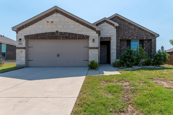 2225 Perrymead Drive, Forney
