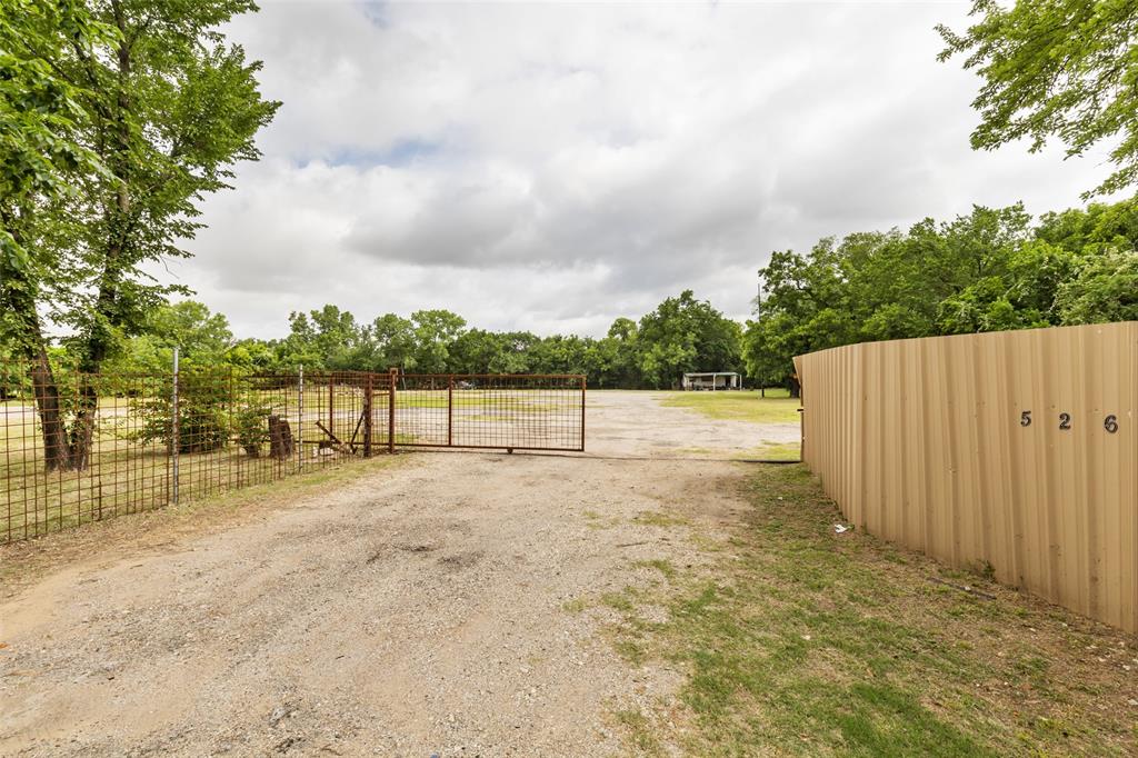 Listing 20074106 - Large Photo # 1