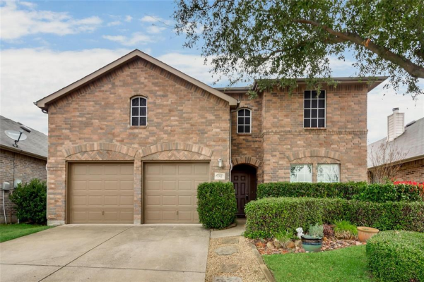 1312 Luckenbach Drive, Forney