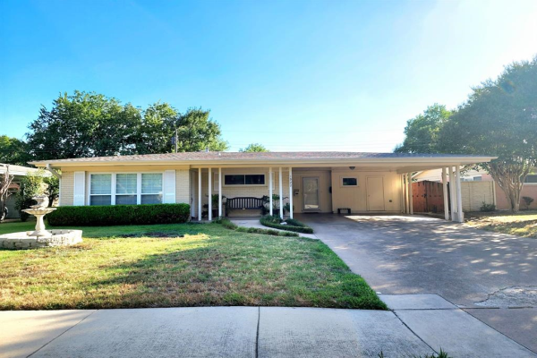 1922 Colony Drive, Irving