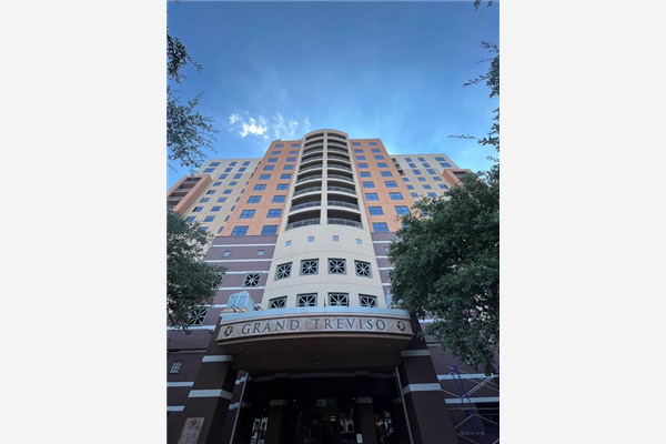 330 Las Colinas Boulevard E, Irving