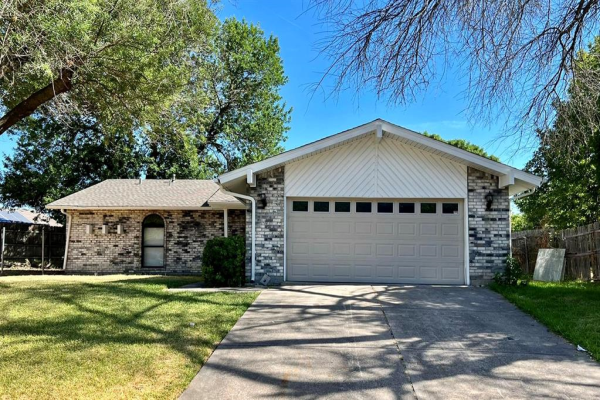 501 Beatty Drive, Grand Prairie