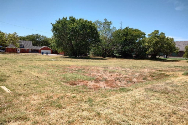 404 S Ballard Avenue, Wylie