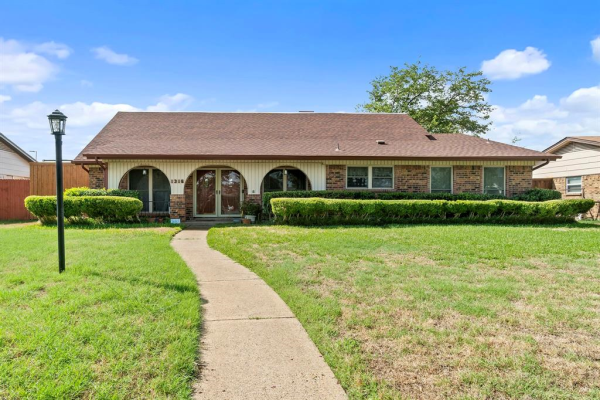 1316 Northpark Drive, Richardson