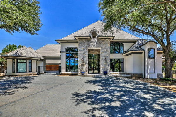 5801 Cypress Point Drive, Fort Worth