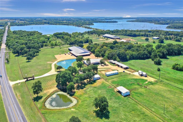 7639 US Highway 377, Collinsville
