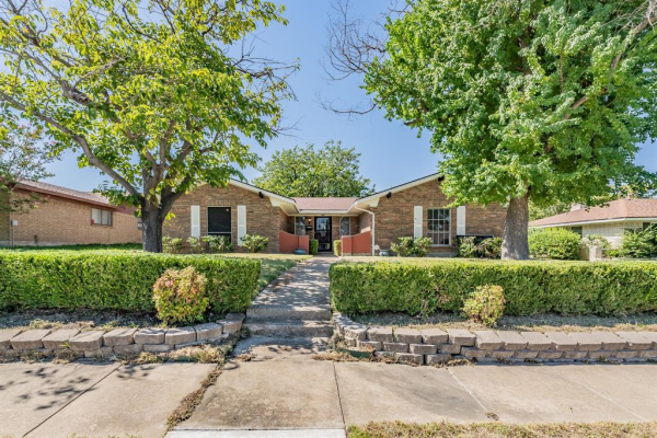1417 Meadowcrest Drive, Mesquite