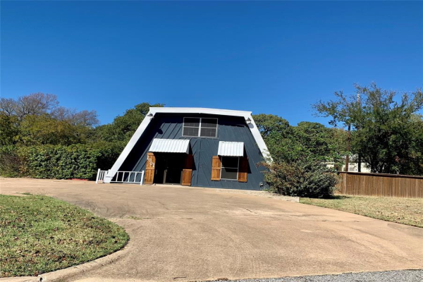 1001 N Austin Avenue, Denison