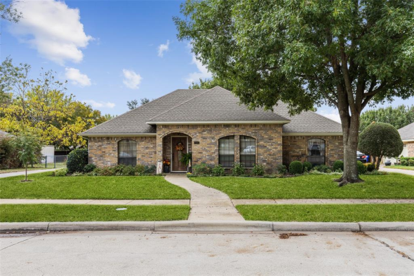 705 Mulberry Street, Forney