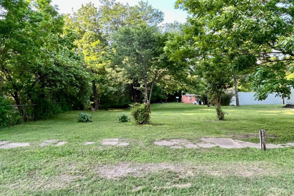 609 E Grove Street, Kaufman