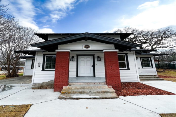 4620 Meadowbrook Drive, Fort Worth