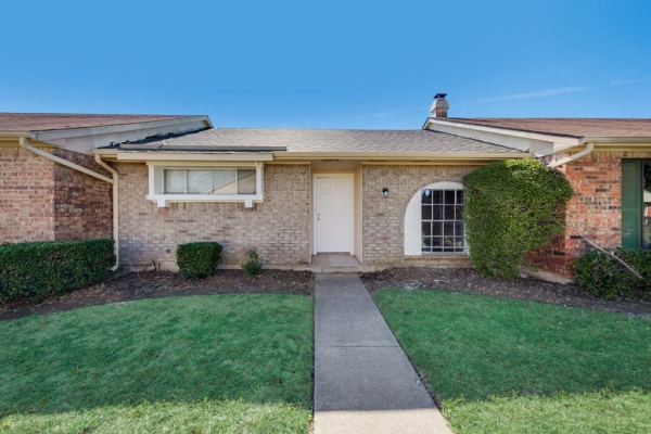 80 E Mountain Creek Drive, Grand Prairie
