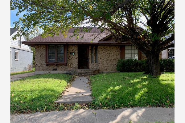 1104 E Robert Street, Fort Worth