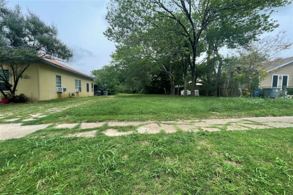 1122 S Montclair Avenue, Dallas