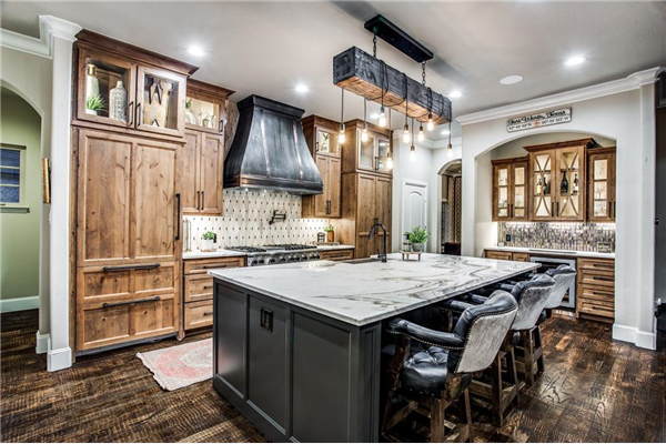 6049 Lakeside Drive, Fort Worth