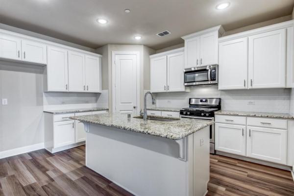 211 Suma Drive, Euless