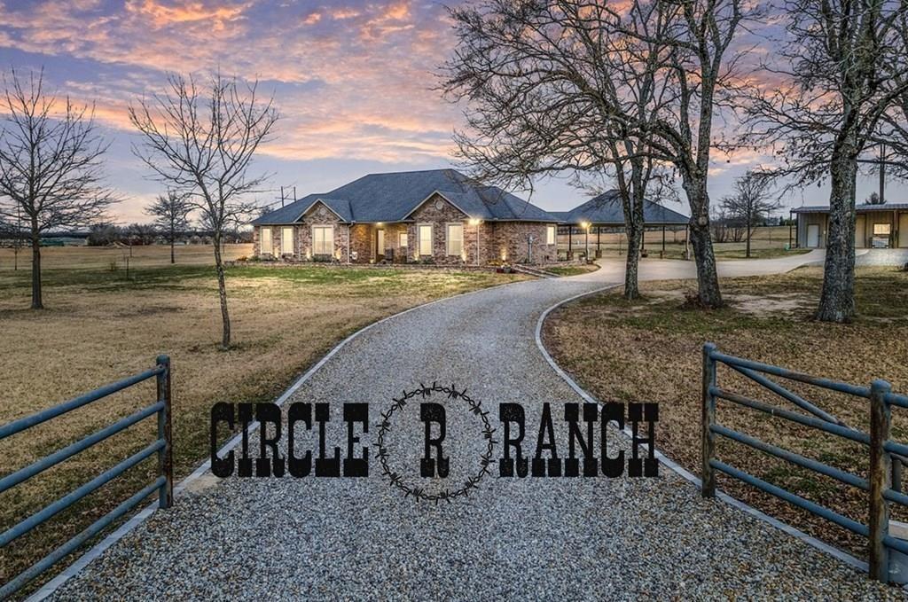 Listing 20246847 - Large Photo # 1