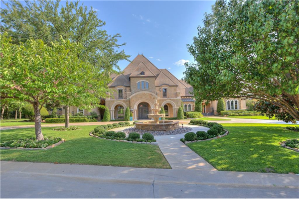 9517 Bella Terra Drive, Fort Worth