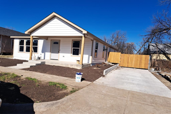 963 E Broadway Avenue, Fort Worth