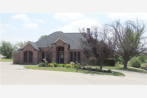 7401 Royal Troon Drive, Fort Worth