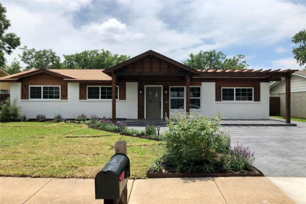 1812 E Tucker Boulevard, Arlington