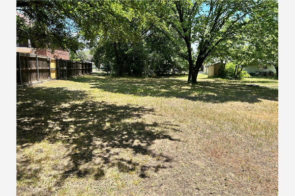 401 Gilbert Road, Irving