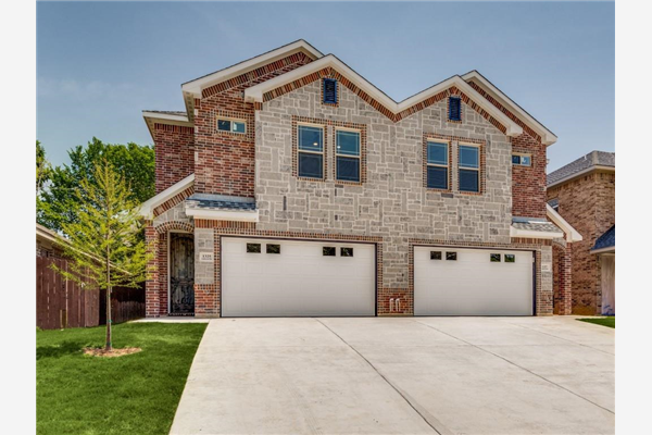 1327 Lake Crest Drive, Grand Prairie