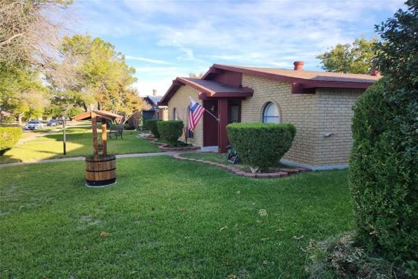 5020 Crawford Drive, The Colony