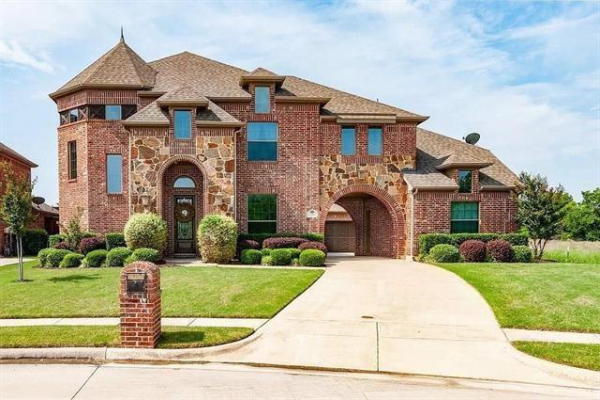 300 Hidden Cove Court, Keller