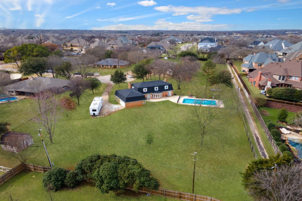 6009 Hunter Court, Colleyville