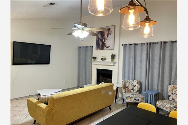 925 Cedarland Boulevard, Arlington