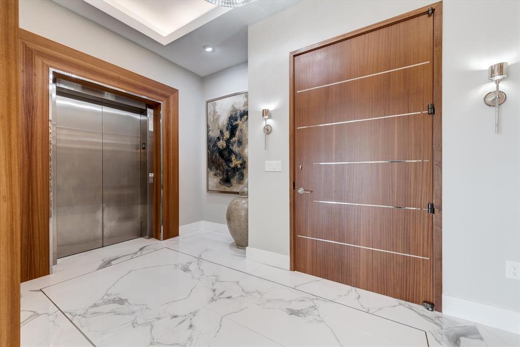 Listing 20261572 - Large Photo # 11