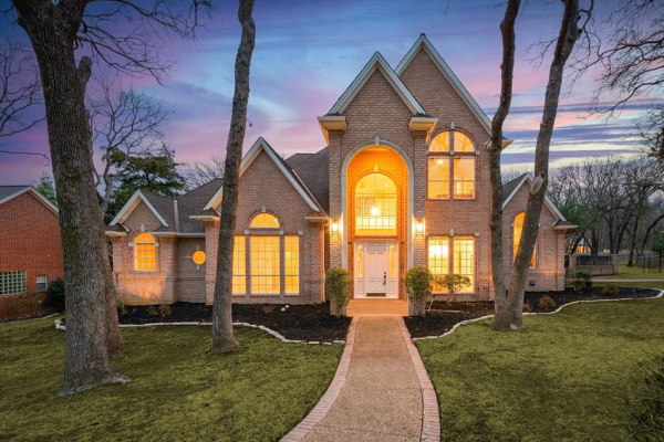 309 Covington Way W, Colleyville