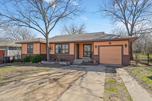3912 Wilbarger Street, Fort Worth