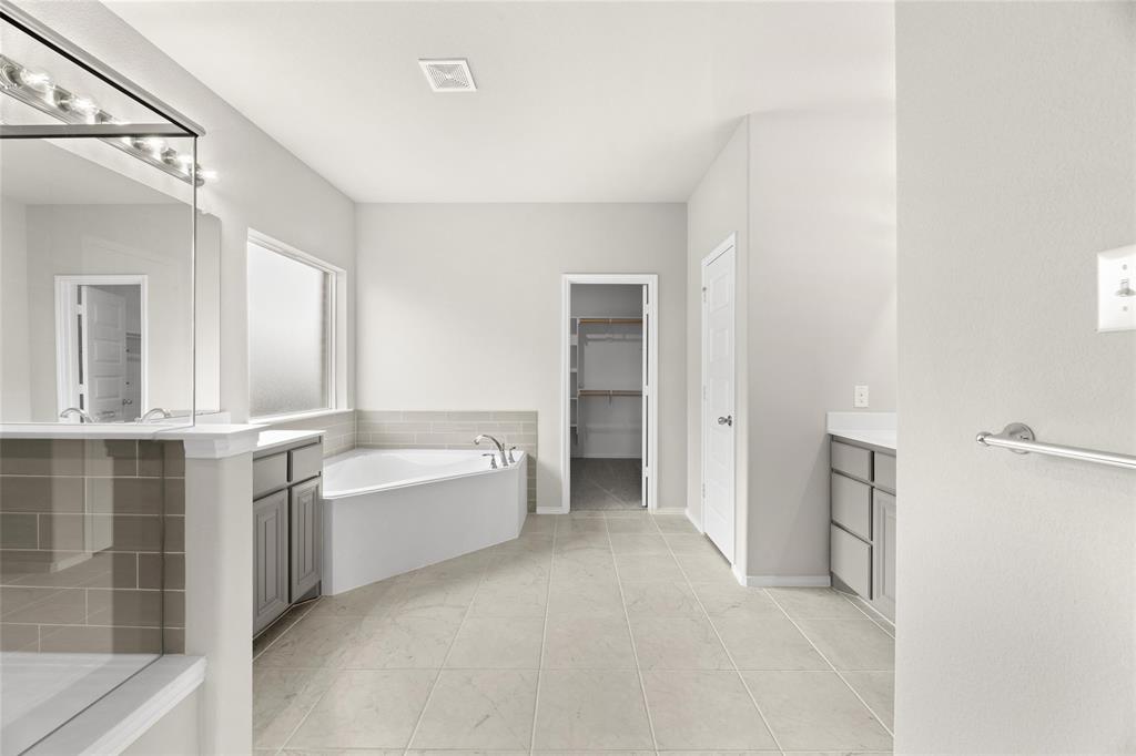 1401 Fox Glen Trail
