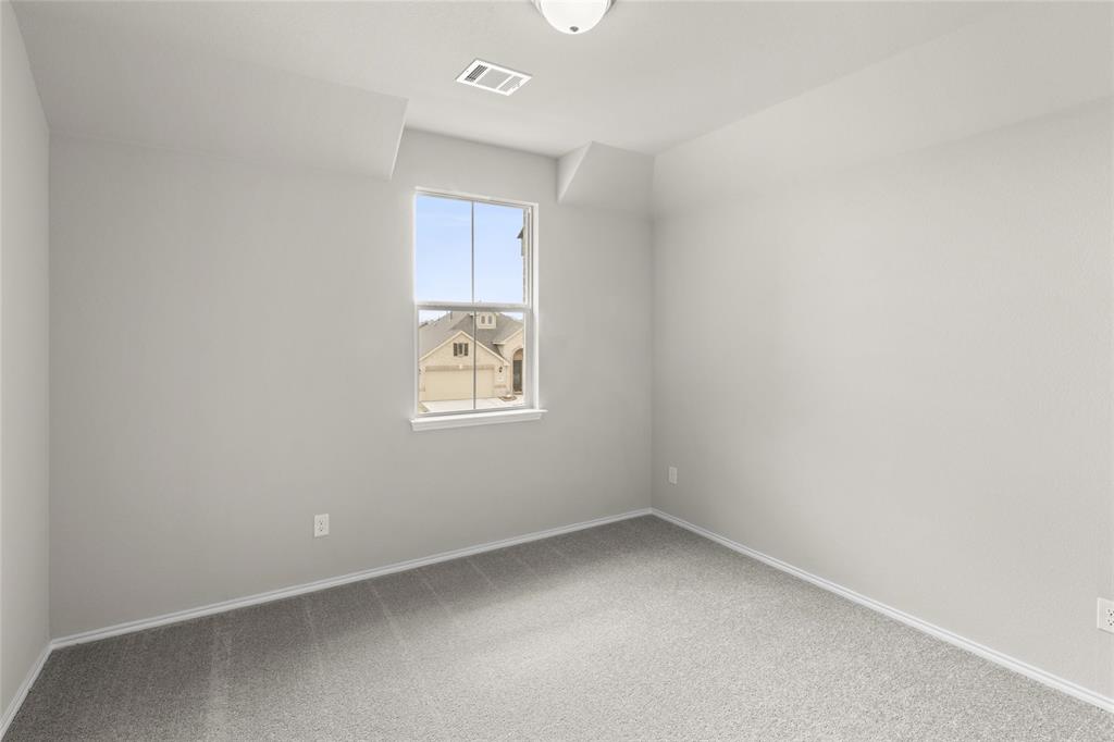 1401 Fox Glen Trail