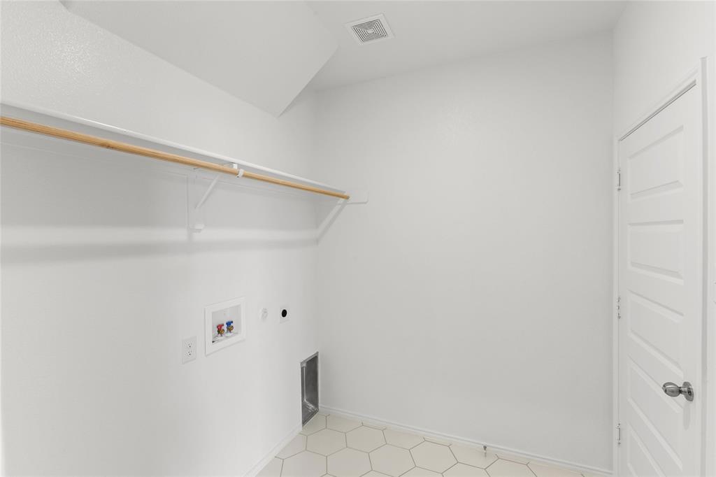 1401 Fox Glen Trail