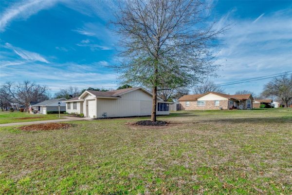 700 Royce Drive, Euless