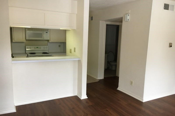 568 E Avenue J Road, Grand Prairie