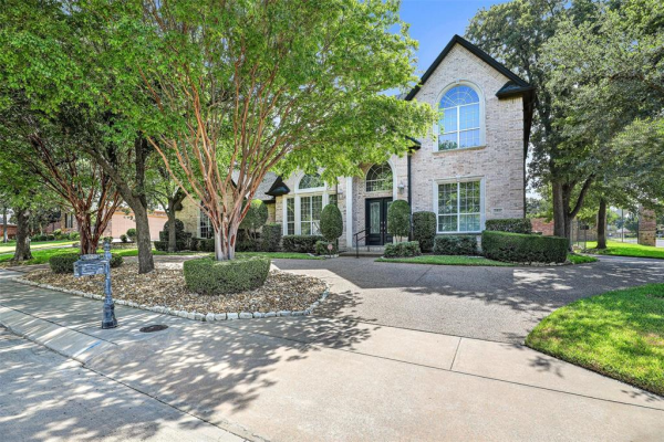 3801 Treemont Circle, Colleyville